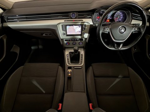 Volkswagen Passat SE BUSINESS TDI BLUEMOTION TECHNOLOGY 11