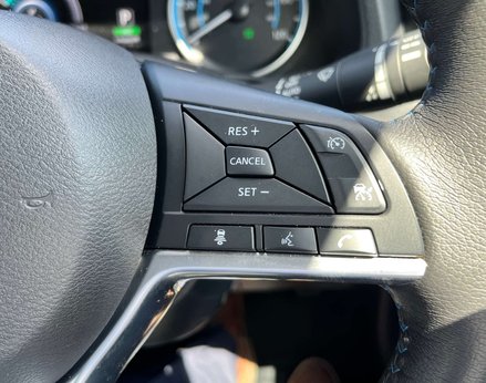 Nissan LEAF Leaf E + N-Connecta Electric, 60.9 kw/h battery, 239 mile range 5dr 54