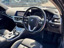 BMW 3 Series 2.0 320i Sport Auto 4dr 18