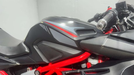 Lexmoto LXR 2020 21K RUNNING PROJECT SPORTS BIKE 125CC LEARNER 18