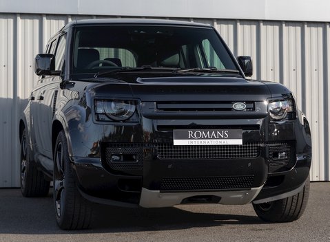 Land Rover Defender 110 V8 1