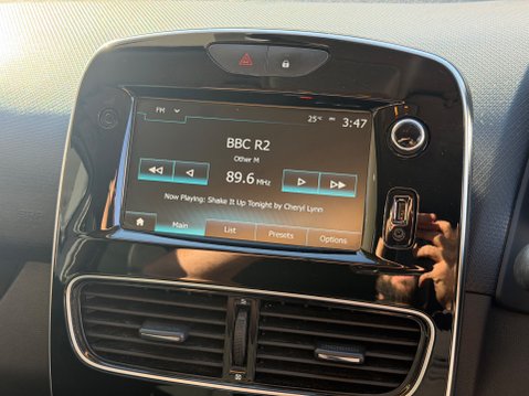 Renault Clio ICONIC TCE 21