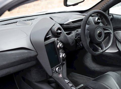 McLaren 720S Performance 16