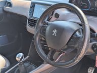 Peugeot 2008 E-HDI FELINE 19