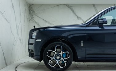 Rolls-Royce Cullinan BLACK BADGE 39