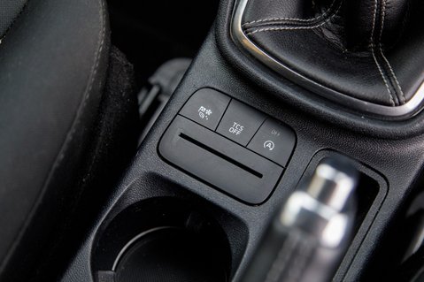 Ford Fiesta ACTIVE EDITION 26