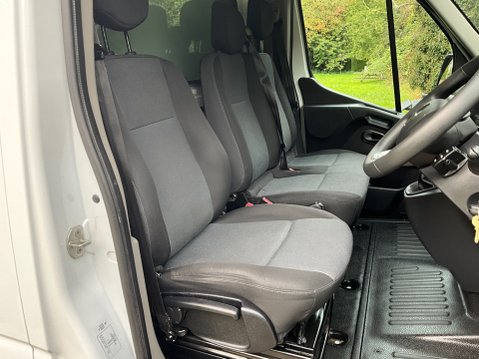 Renault Master ENERGY 35 Business Luton 2dr Diesel Manual FWD LWB Euro 6 (s/s) Tail Lift 13