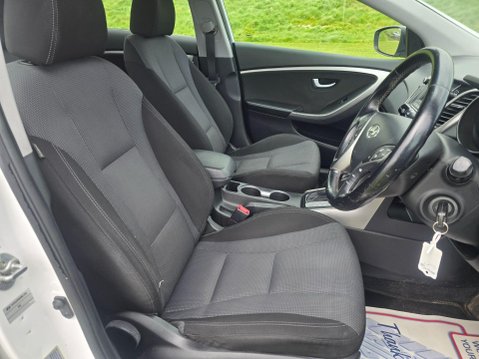 Hyundai i30 1.6 SE Auto Euro 6 5dr 21