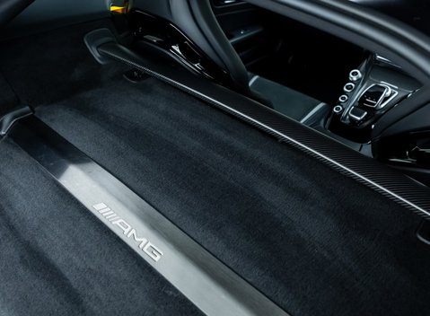 Mercedes-Benz AMG GT R Premium 39