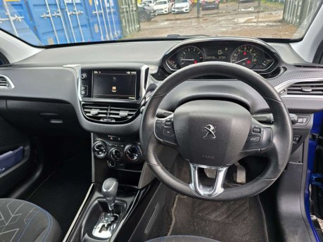 Peugeot 2008 1.2 PureTech Signature SUV 5dr Petrol EAT Euro 6 (s/s) (130 ps) 39