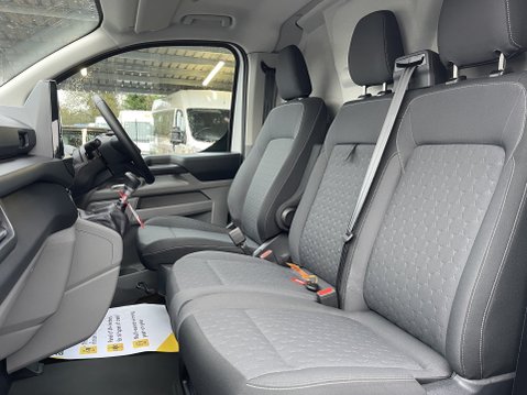 Ford Transit Custom 280 LIMITED L1H1 P/V ECOBLUE 5