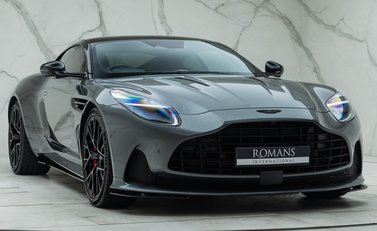Aston Martin DB12 V8 9