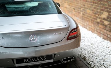 Mercedes-Benz SLS AMG 22