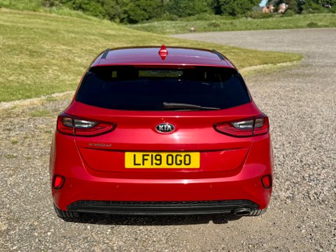 Kia Ceed CRDI 3 ISG 4