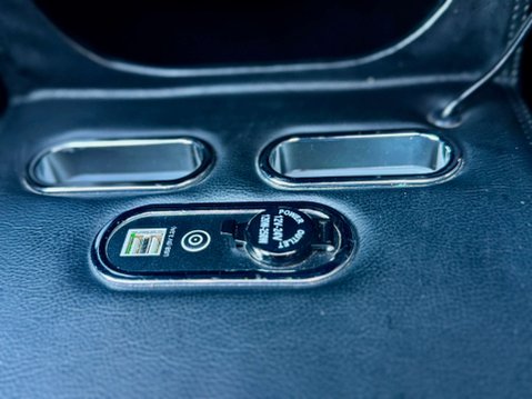 Mercedes-Benz V Class 2.2 V220d AMG Line MPV 5dr Diesel G-Tronic+ Euro 6 (s/s) 7 Seat (163 ps) 56