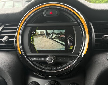 Mini Hatch Cooper 1.5 Pepper 3 door + VISUAL BOOST + REVERSE CAMERA + REAR PDC 11