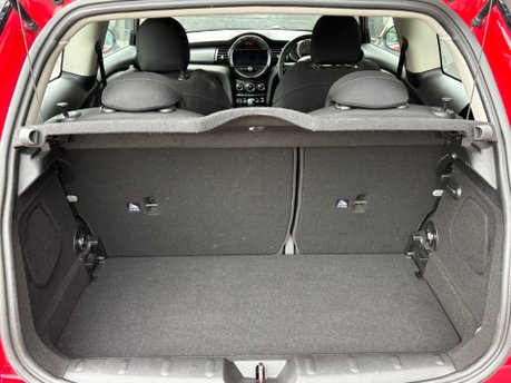Mini Hatch Cooper 1.5 Petrol Manual Chili / Media XL 3 door - SAT NAV + APPLE CAR PLAY 8