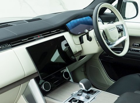 Land Rover Range Rover P400 HSE 15