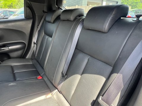 Nissan Juke 1.2 DIG-T Tekna Euro 6 (s/s) 5dr 33