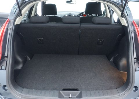 Nissan Juke 1.6 Acenta SUV 5dr Petrol Manual Euro 5 (s/s) (117 ps) 44