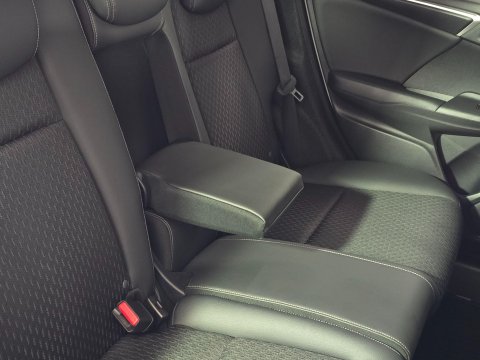 Honda Fit 1.5 VVTi Hybrid 16