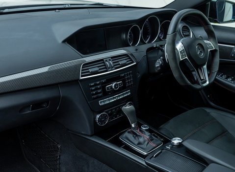 Mercedes-Benz C63 AMG BLACK SERIES 16