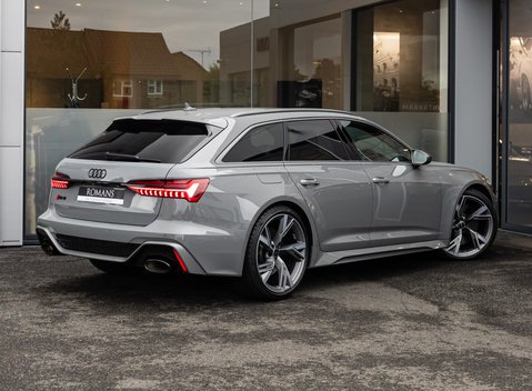 Audi RS6 AVANT PERFORMANCE 4