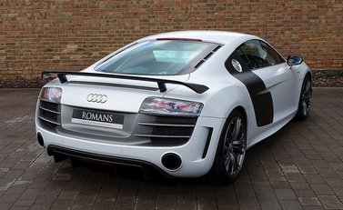Audi R8 GT 2