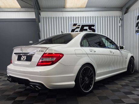 Mercedes-Benz C Class 6.3 C63 V8 AMG Saloon 4dr Petrol SpdS MCT Euro 5 (457 ps) 6