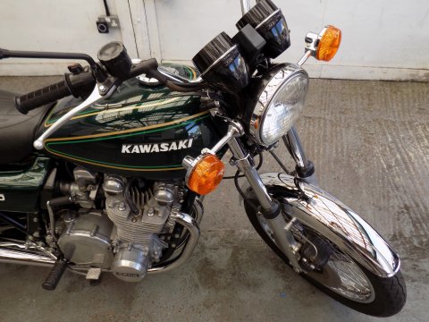 Kawasaki Z900 A4 43