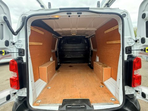 Peugeot Expert 1.5 Expert Professional Premium + L2 BlueHDi 11