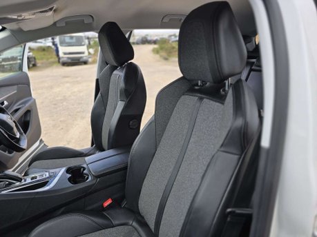 Peugeot 3008 2.0 BlueHDi Allure SUV 5dr Diesel EAT Euro 6 (s/s) (180 ps) 35