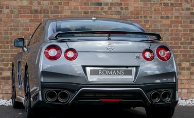 Nissan GT-R Prestige 3