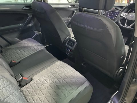 Volkswagen Tiguan LIFE TSI DSG 11