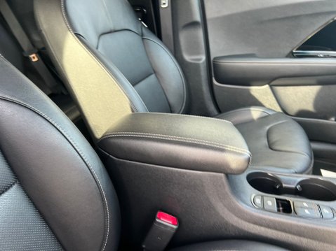 Kia Niro 3 32