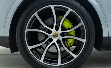 Porsche Cayenne E-Hybrid Coupe 28