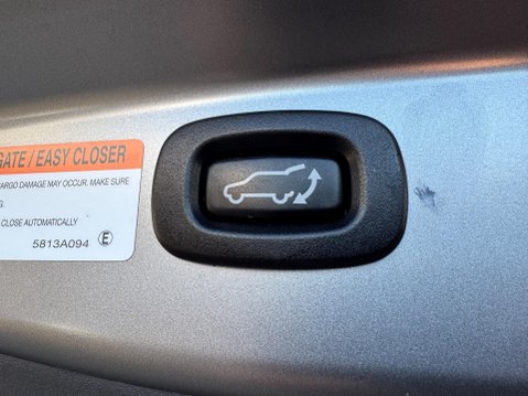 Mitsubishi Outlander 2.4h TwinMotor 13.8kWh Exceed Safety CVT 4WD Euro 6 (s/s) 5dr 38