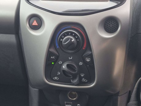 Peugeot 108 1.0 Active Hatchback 5dr Petrol 2 Tronic Euro 6 (68 ps) 27