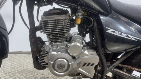 Zontes ZT 125 2014 7K RUNNING PROJECT BIKE SPARES OR REPAIR 125CC 17