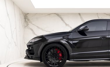 Lamborghini Urus NERO Design 24