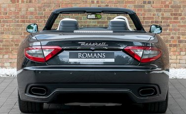 Maserati Grancabrio Sport 9