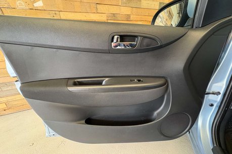 Hyundai i20 1.2 Active Hatchback 5dr Petrol Manual Euro 5 (85 bhp) 61
