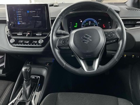 Suzuki Swace MOTION 5