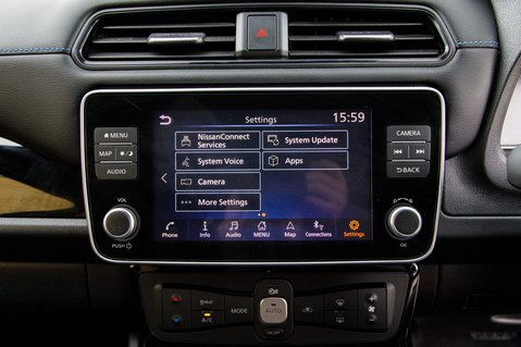 Nissan LEAF TEKNA 32