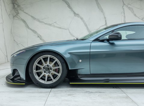 Aston Martin Vantage AMR Pro 39