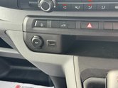 Peugeot Expert XLWB L3H1 Low Roof Professional 2900 Air Con EURO 6 32