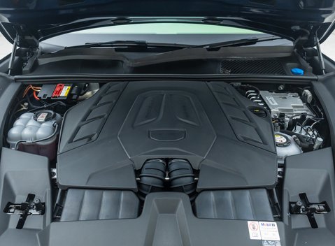 Porsche Cayenne TURBO E-HYBRID Coupe with GT Package 42