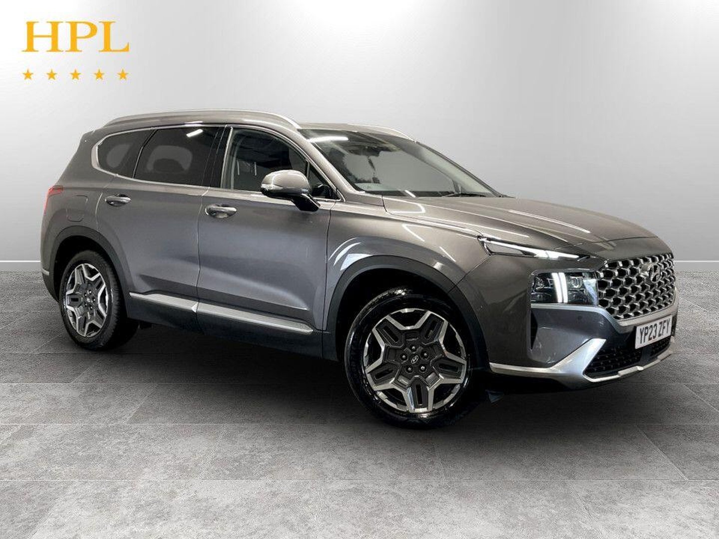 Hyundai Santa Fe listing photo