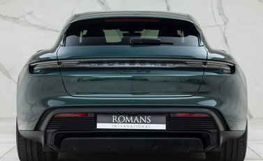 Porsche Taycan GTS Sport Turismo 5