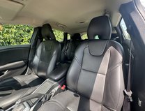 Volvo V40 2.0 D3 Inscription Hatchback 5dr Diesel Auto Euro 6 (s/s) (150 ps) 8